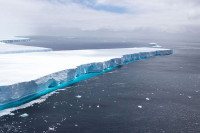 Највећи ледени бријег на свијету у покрету послије 30 година