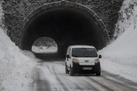 У већем дијелу Хрватске падају снијег и ледена киша, издато упозорење возачима