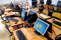 У пет школа у Српској активирана услуга "Сигуран интернет"