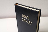 Основцима у Дворовима подијељени примјерци Новог завјета