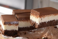 Posna Baunti torta: Najljepši spoj kokosa i čokolade u omiljenom slatkišu