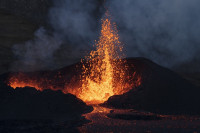 Eruptirao indonezijski vulkan izbacujući pepeo 3.000 metara u vazduh