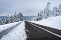 Snijeg na sjeverozapadu, poledica u višim predjelima