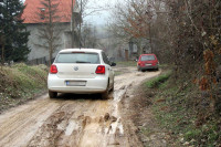 Neregistrovana vozila krstare seoskim putevima