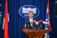 Станивуковић: Хитно заказати ванредну сједницу Скупштине у вези са социјалним давањима