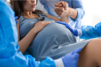 Шокантно откриће научника: Један тест трудноће може оштетити фетус