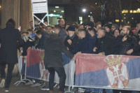 Pristalice liste "Srbija protiv nasilja " pokušale da nasilno uđu u RIK