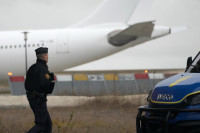 Avion zadržan zbog sumnje u trgovinu ljudima napustiće danas Francusku