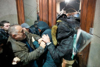 Procesuirano 38 lica za napad na Skupštinu grada Beograda, broj će biti veći