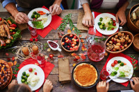 Да ли једете очима: Ево како да контролишемо апетит током празника