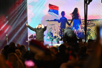 "Zemljo mala, srca velikog": Koncert na Trgu Krajine povodom Dana Republike