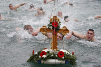 Prvi put  Bogojavljensko plivanje za Časni krst na rijeci Prači