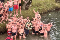 Bogojavljensko plivanje u Banjaluci: Ovogodišnji pobjednik Nikola Ćosić FOTO VIDEO