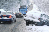 Ovo su najvažnija pravila za bezbjednu vožnju u zimskim uslovima