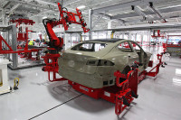 Тесла планира правити нова јефтинија електрична возила