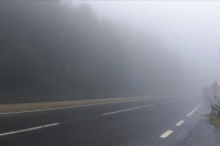 Коловози влажни, магла смањује видљивост у котлинама