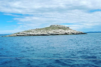 Zašto je jadransko ostrvo dobilo naziv Babina Guzica?