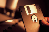 Јапанци више неће користити флопи дискове за званичне документе