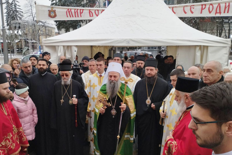 Patrijarh Porfirije služi liturgiju u hramu Hrista Spasitelja