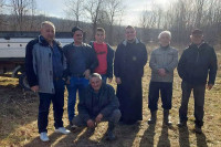Српски повратници помогли сународника који у тешким условима живи код Бихаћа