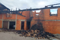 Пензионерима из Швајцарске изгорјеле кућа и гаража