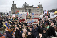 Više od 100.000 ljudi na ulicama Berlina