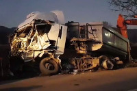 Судар два камиона, један возач погинуо, други тешко повријеђен