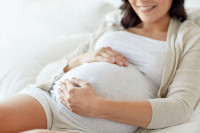 Deset čajeva koji nisu za trudnice: U njima su jedinjenja koja mogu da dovedu do stomačnih tegoba, krvarenja i pobačaja