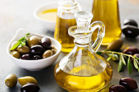 Maslinovo ulje je izuzetno zdravo za ljude: Dovoljno je pola kašike ujutru sa malo vode, evo zašto