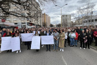 Хиљаде људи на протестима у Тузли, траже оставке у МУП-у након бруталног убиства жене