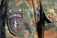 Кфор демантовао да су српски војници уперили оружје у цивиле на КиМ