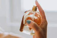 Ovaj parfem povučen sa tržišta, utiče na plodnost kod žena