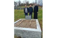 Иницијатива мјештана Кобаша наишла на подршку: Родитељима погинулог борца подигли споменик