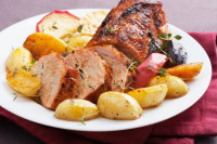 Jednostavan recept: Pikantna svinjetina s krompirom