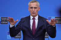 Stoltenberg: Alijansa ne planira slanje trupa u Ukrajinu