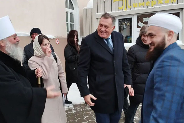 Dodik posjetio je pravoslavnu crkvu i džamiju u Kazanju