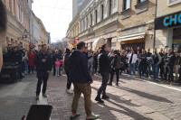 Beogradski sindikat u Gospodskoj ulici repom očarali slučajne prolaznike (VIDEO)