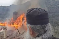 Požar progutao dio manastira na Svetoj Gori (VIDEO)