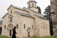 ESI pozvala Prištinu da upiše zemljište na manastir Visoki Dečani