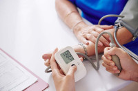 Evo koliko iznosi normalni krvni pritisak za vaše godine
