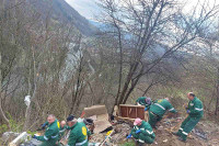 Бомба и муниција нађени током чишћења депоније у Бањалуци (ФОТО)