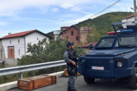 Почело уклањање ћириличних табли на сјеверу Косова