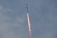 Iz trećeg pokušaja uspješno lansirana najveća raketa u istoriji