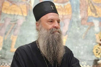 Патријарх Порфирије стигао у Москву због сахране епископа Антонија