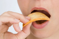 Oprez: Ne jedite ovaj čips, povlači se iz prodaje jer nosi zdravstveni rizik!