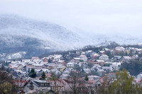 Snijeg širom Slovenije, zabijelio i u Zagrebu