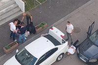 Хапшење у Бањалуци, са мушкарцима приведене и двије тамнопуте дјевојке (ФОТО)