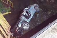 Vozilo upalo u rijeku: Teška saobraćajka kod Kotor Varoša