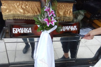 Ljekari živu ženu proglasili mrtvom, porodica kupila sanduk i organizovala sahranu