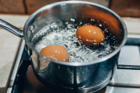Odličan trik koji morate probati: Zašto se jaja kuvaju s limunom